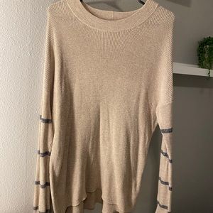 Super cute oversized sweater! STILL AVAILABLE